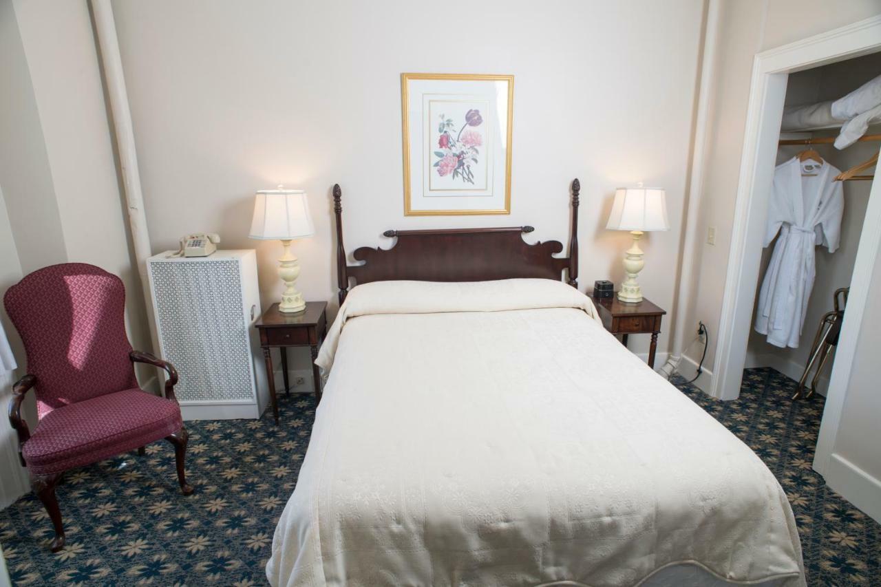 Middlebury Inn Eksteriør bilde