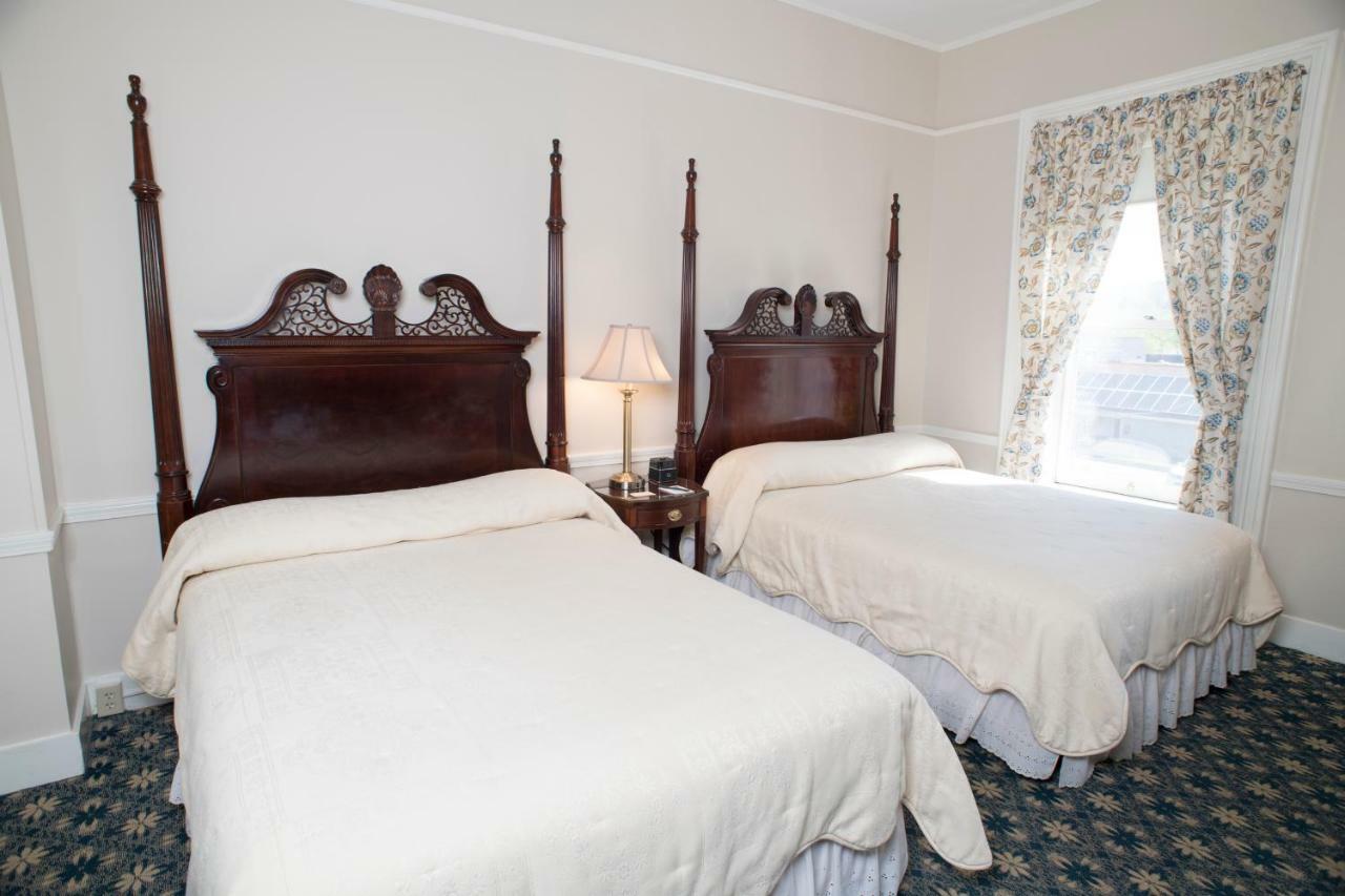 Middlebury Inn Eksteriør bilde
