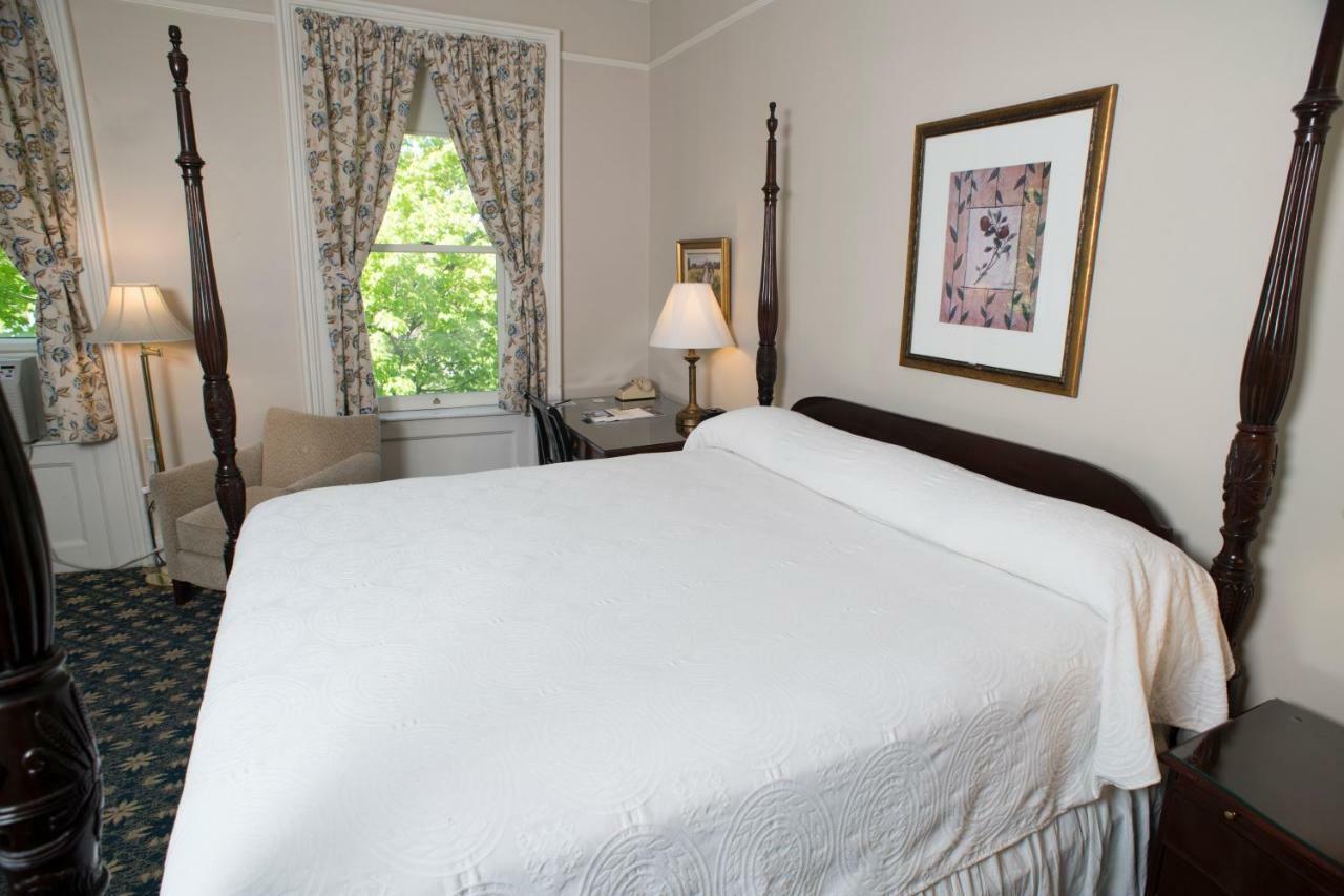 Middlebury Inn Eksteriør bilde