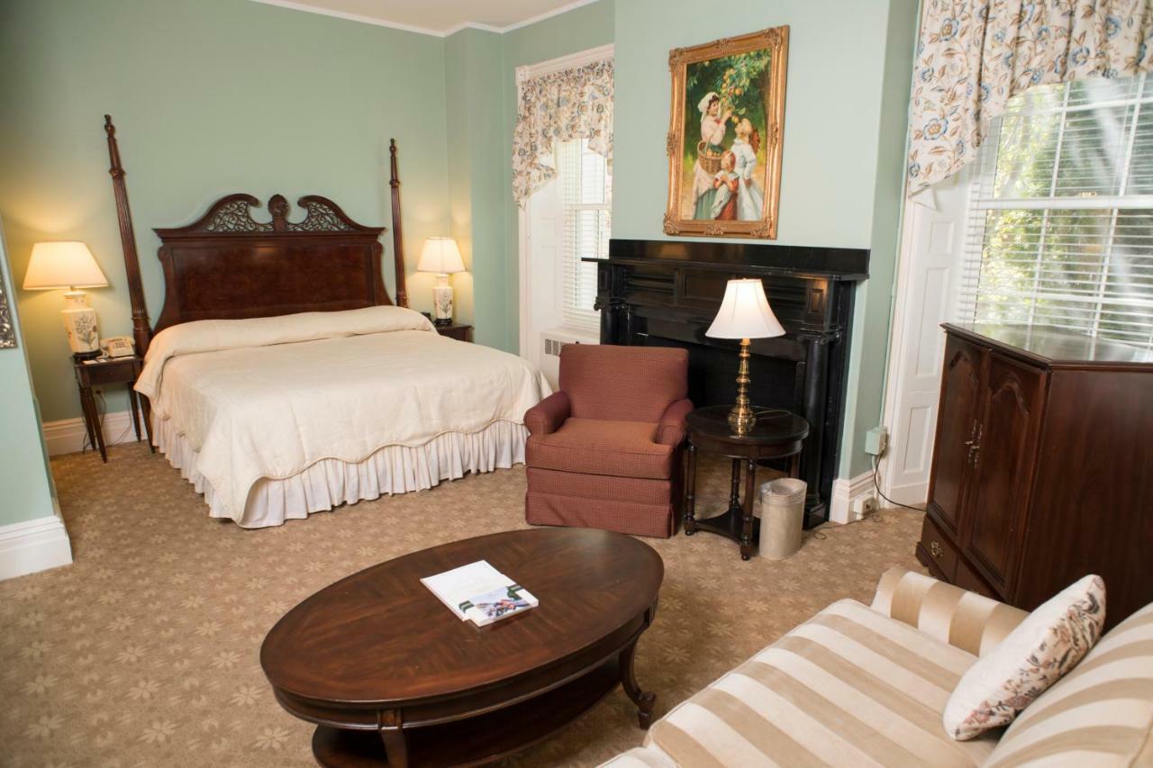 Middlebury Inn Eksteriør bilde