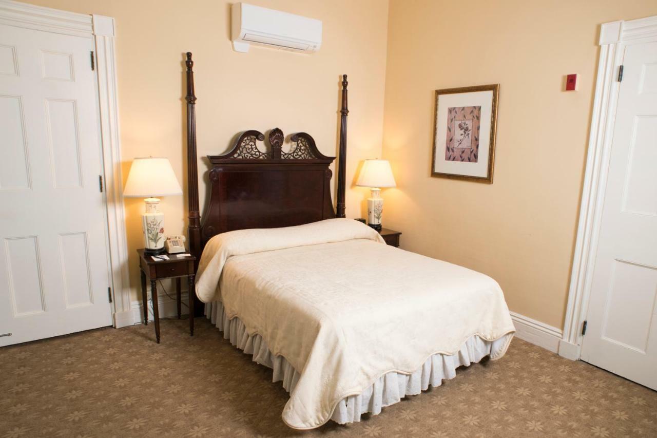Middlebury Inn Eksteriør bilde